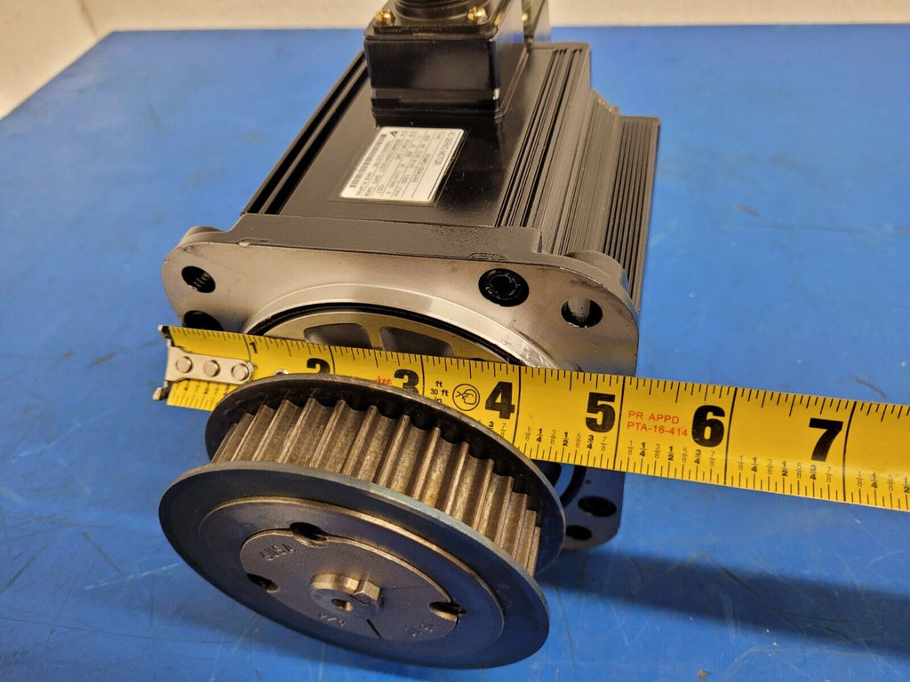 HAAS AC Servo Motor YASKAWA SGMG-09A2AB 2005 VF-2SS Working Pull Unit B