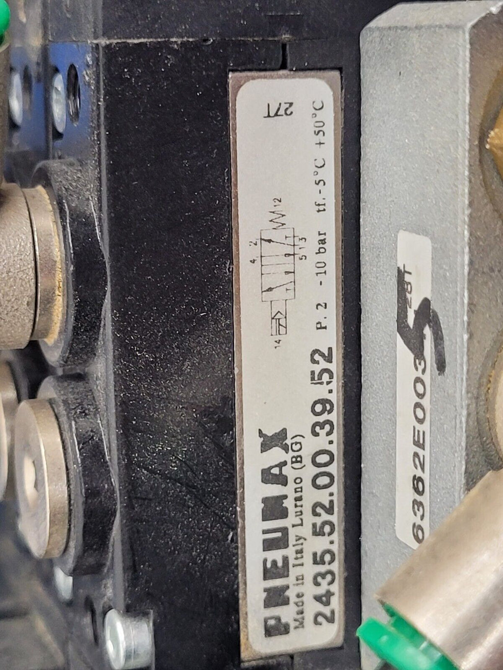 Pneumax Pneumatic Solenoid 4 Valve N338.ROE-8 Manifold 24VDC 145 PSI Unit C