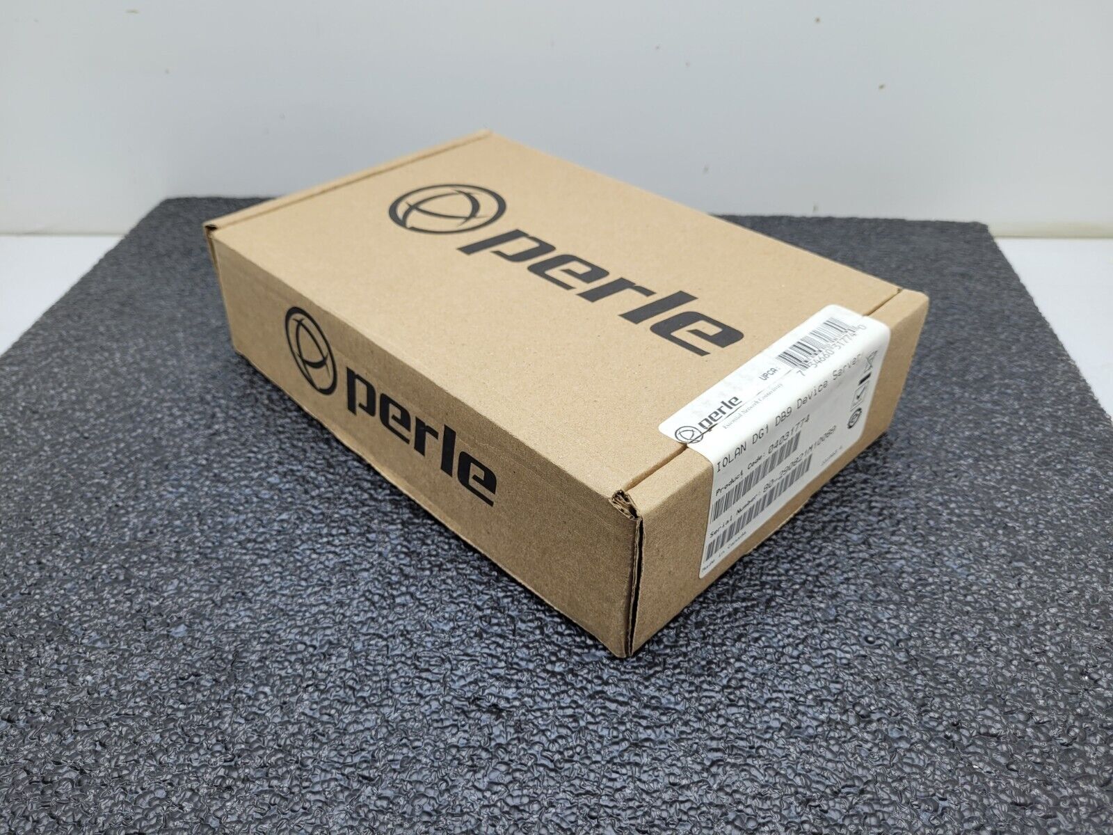 Perle 04031774 Iolan Dg1 Db9 Device Svr 1xdb9mperp Rs232/422/485 10/100/1000
