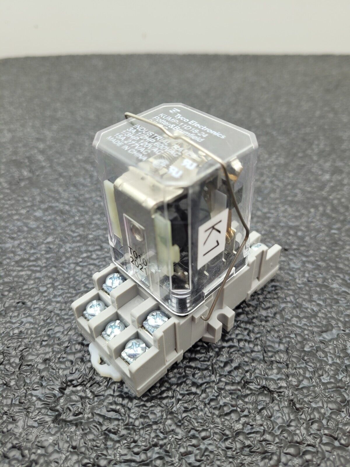 Tyco Potter & Brumfield KUMP-11D18-24 1/3HP 120VAC 15A 277VAC Relay + Base 24VDC