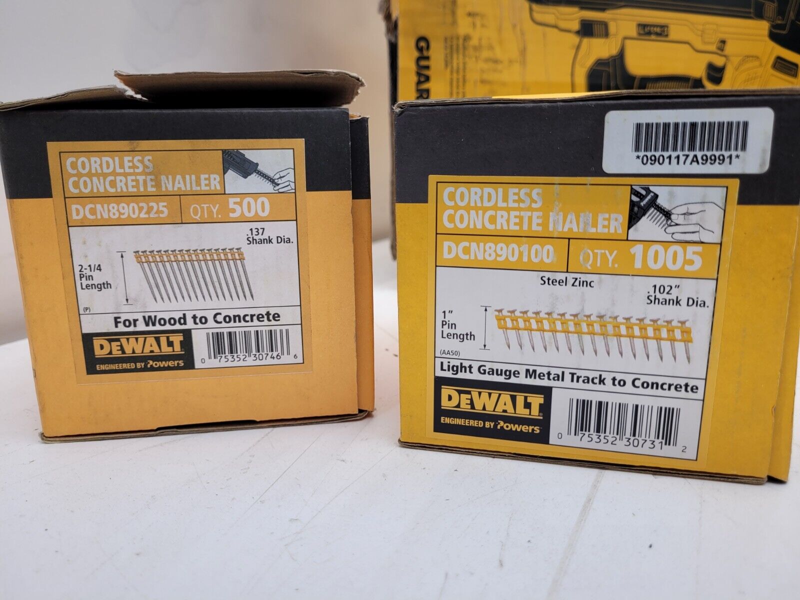 DEWALT DCN890P2 20V MAX XR 20-Volt Li-ion Cordless Concrete Nailer Used Once