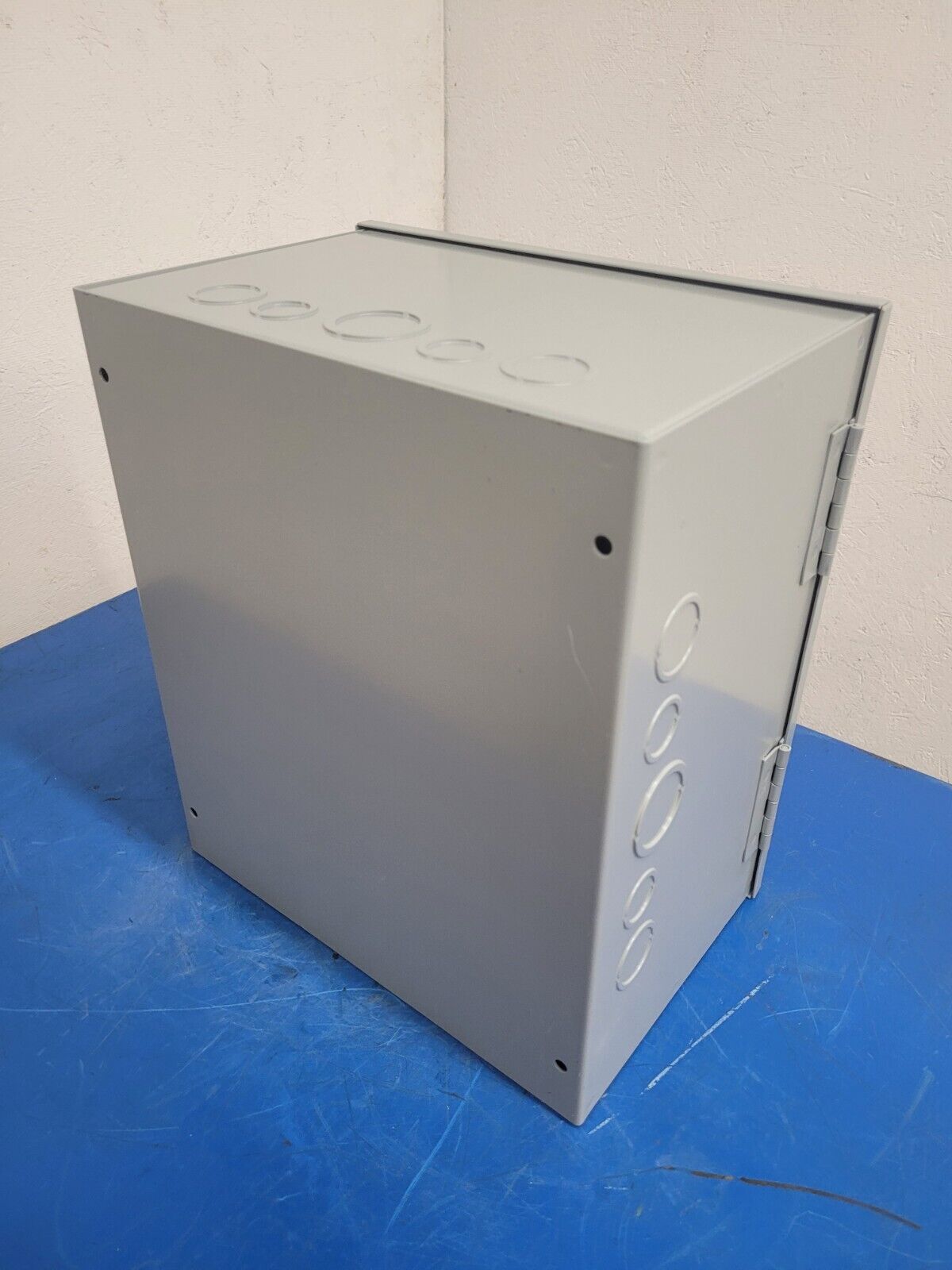 ABB FJ601-3PB6B Enclosed Disconnect Switch 3 Pole 60 Amp 600VAC NEW