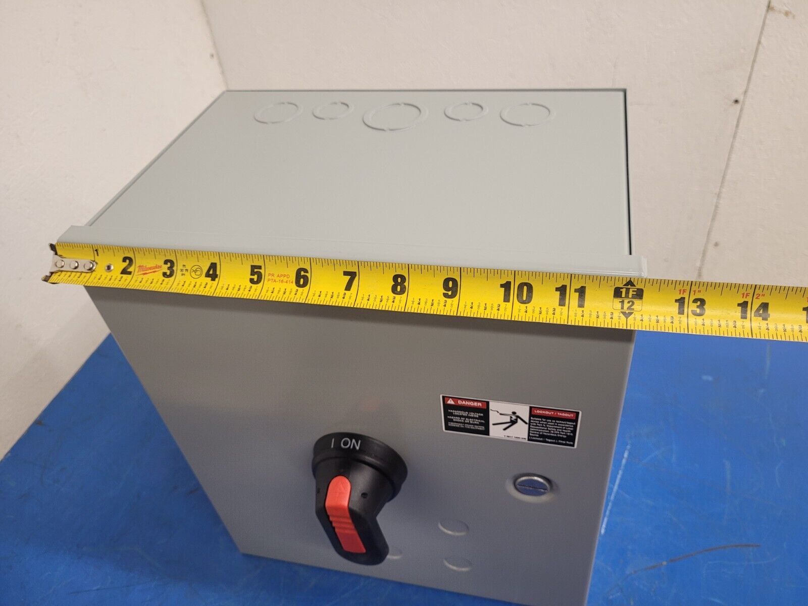 ABB FJ601-3PB6B Enclosed Disconnect Switch 3 Pole 60 Amp 600VAC NEW