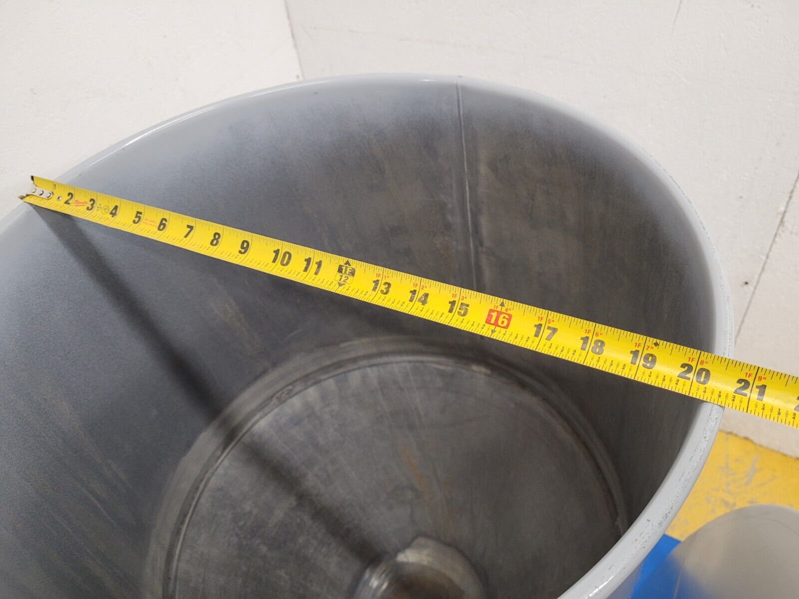 Injection Molding Plastic Pellet Funnel Hopper 20" Steel 5"x3" Mounting Holes