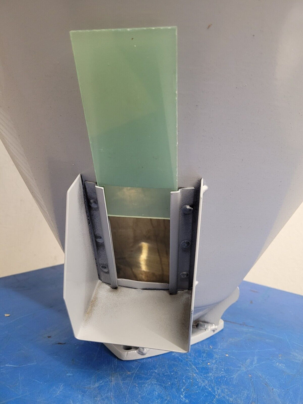 Injection Molding Plastic Pellet Funnel Hopper 20" Steel 5"x3" Mounting Holes