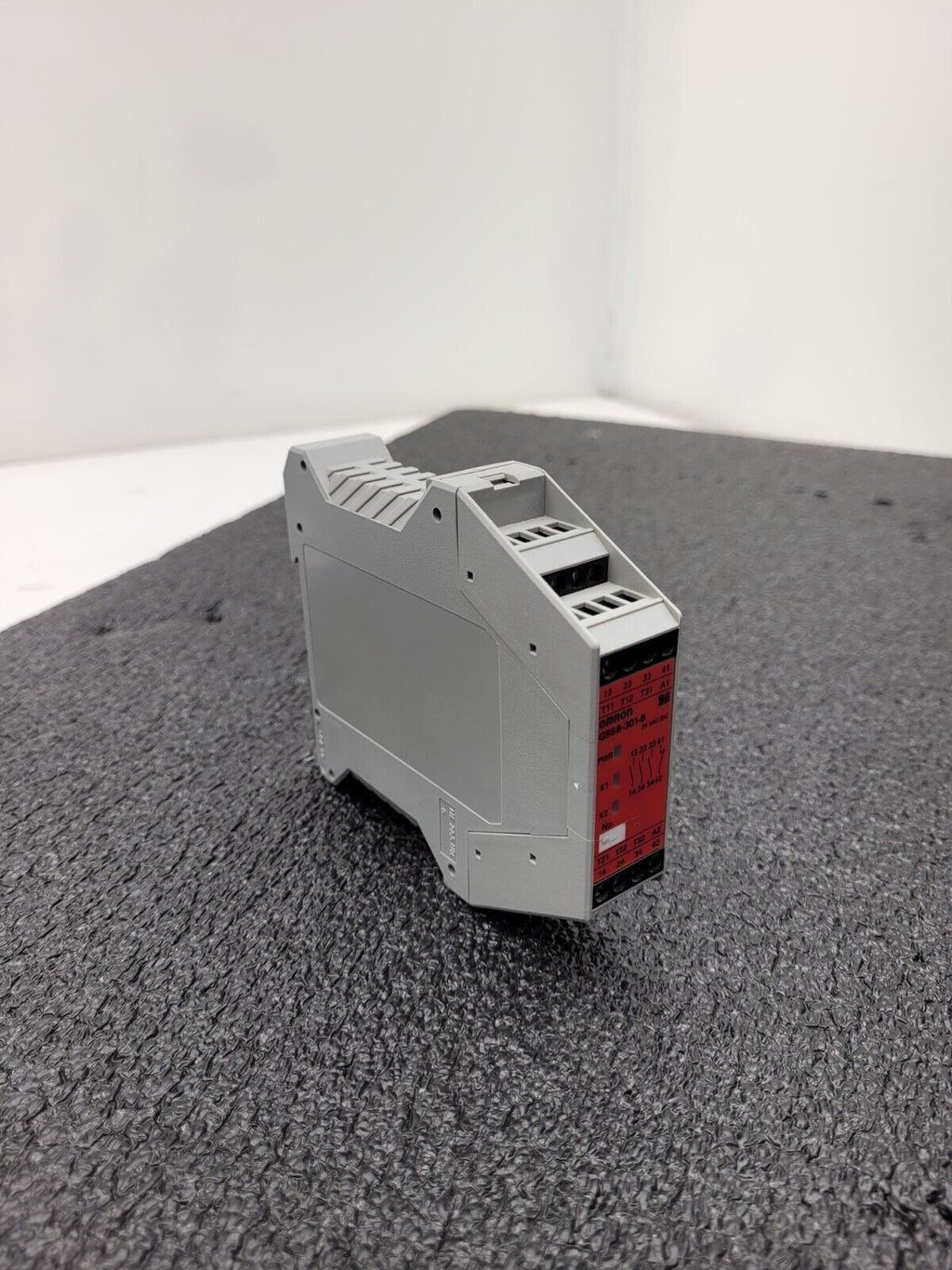 OMRON STI G9SB-301-B Safety Relay Unit 24VDC 24VAC