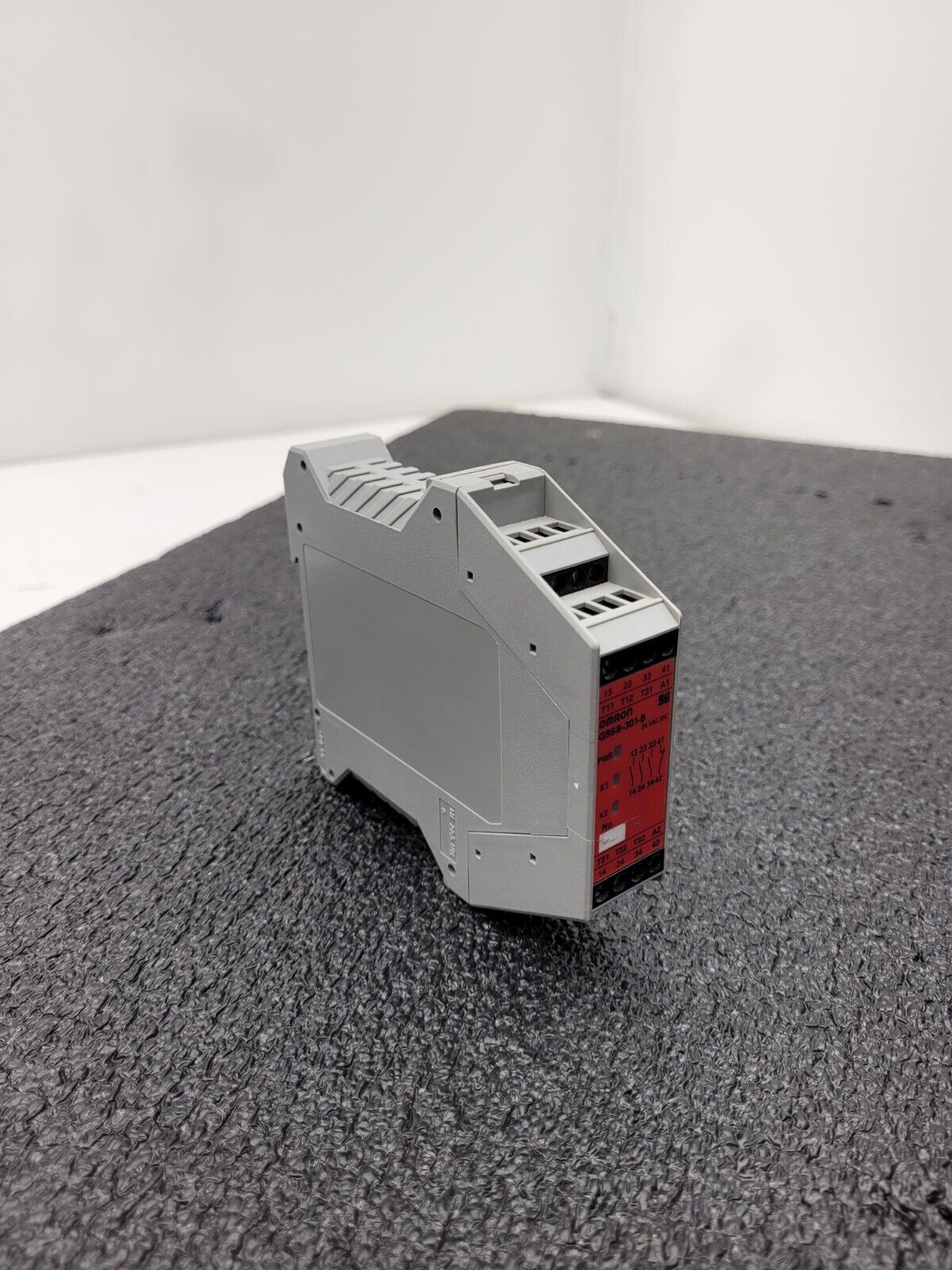 OMRON STI G9SB-301-B Safety Relay Unit 24VDC 24VAC
