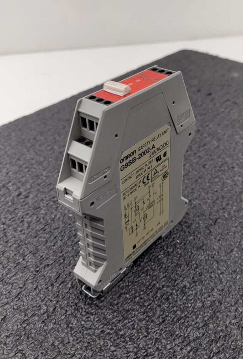Omron G9SB-2002-A Safety Relay Unit 24 VAC / VDC DIN Rail Mount