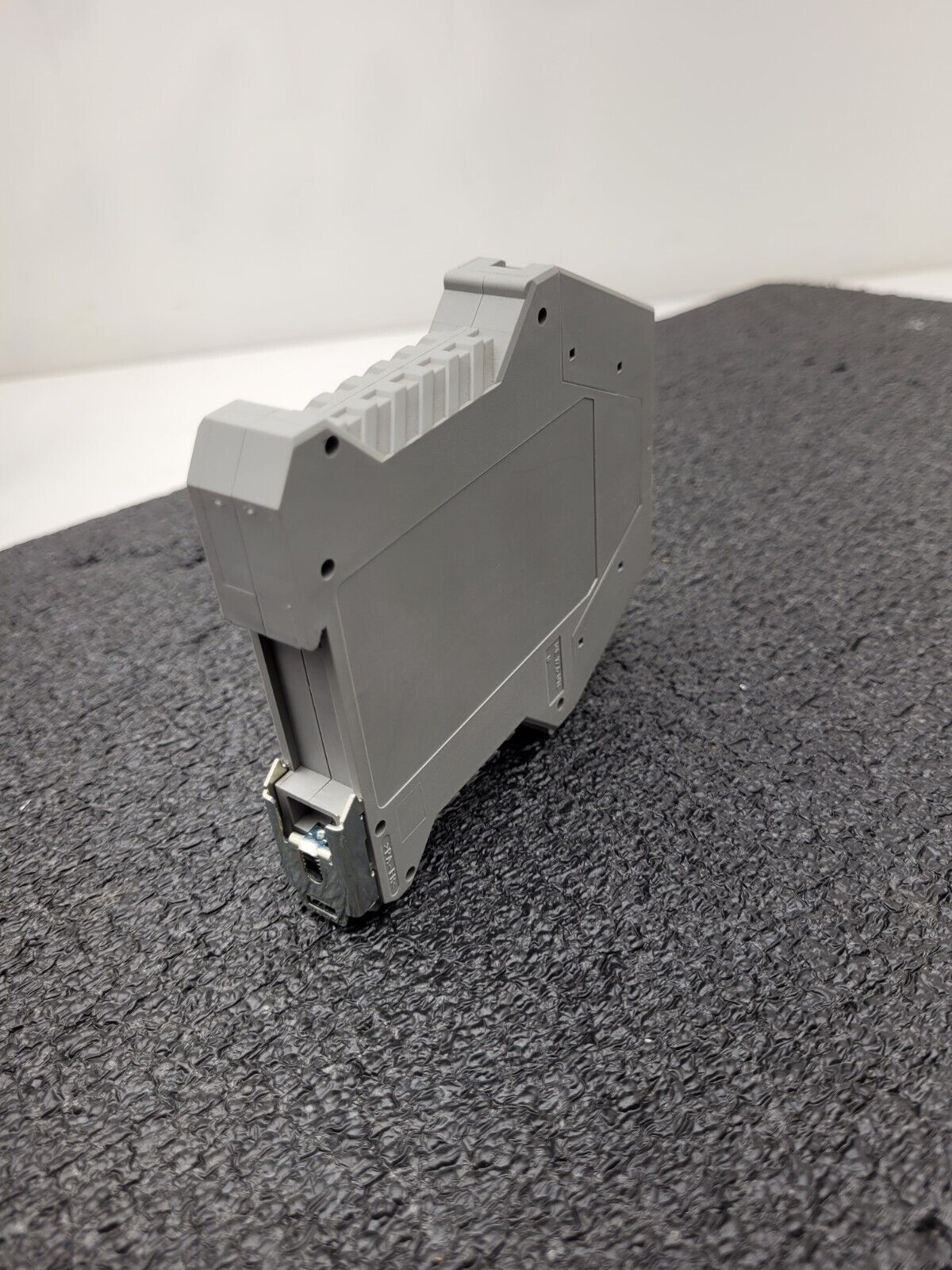 Omron G9SB-2002-A Safety Relay Unit 24 VAC / VDC DIN Rail Mount