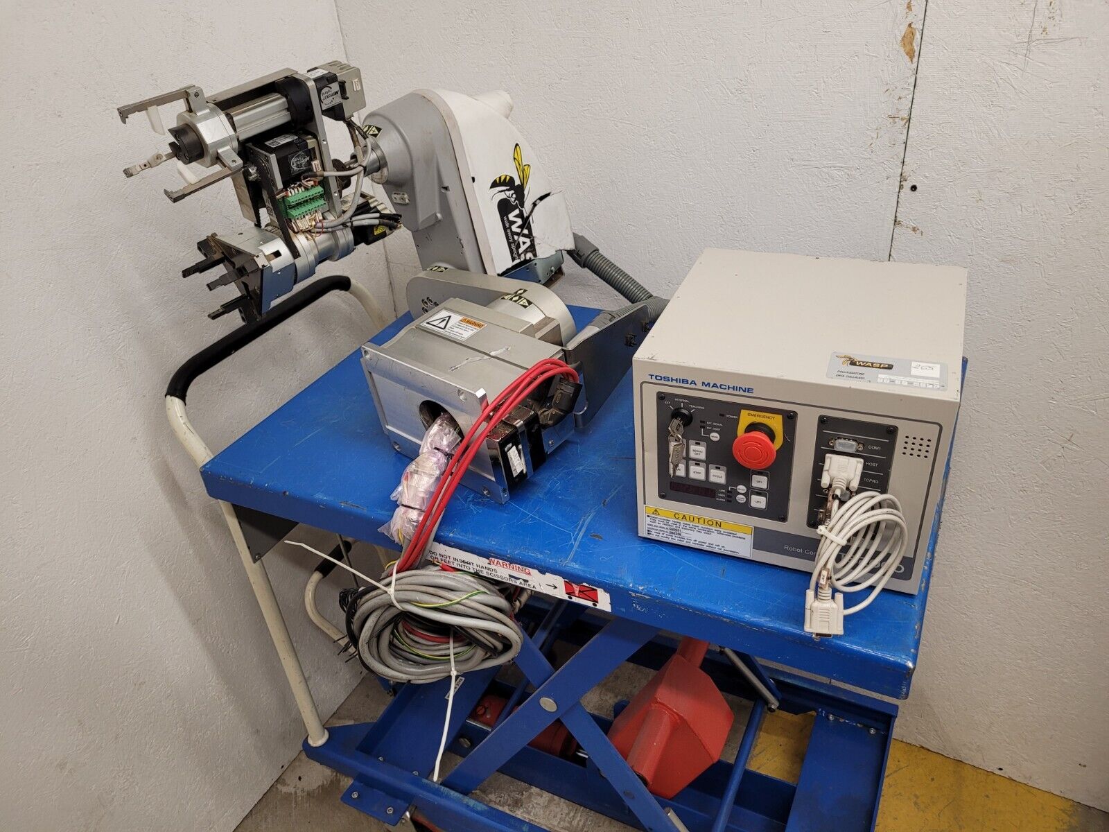 Toshiba TS2000-CE Scara Robot Arm RH450-CE 2012 Parts Or Repair