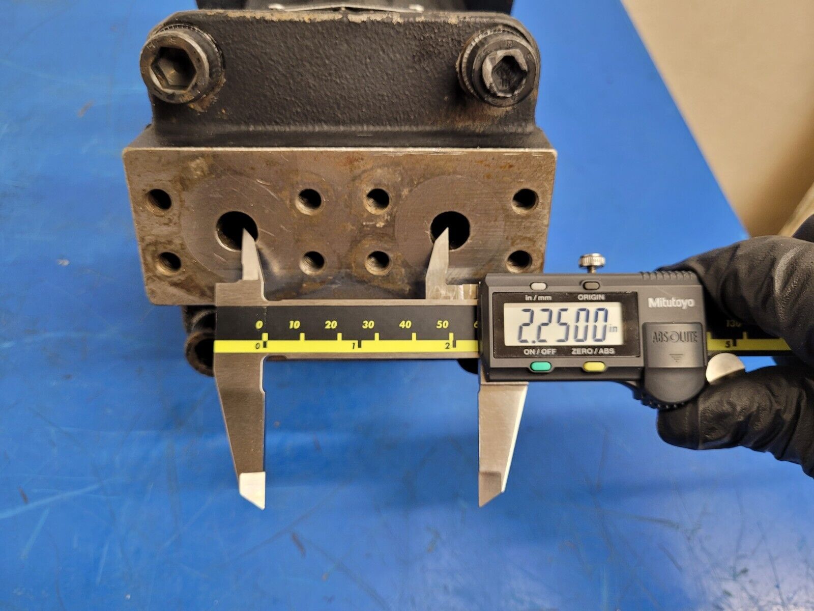 Hydro Leduc MA32 Bent Axis Hydraulic Motor SAE C 14T Splined J498b Rear Ports