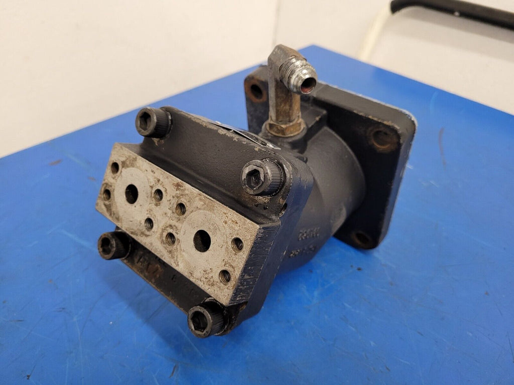 Hydro Leduc MA32 Bent Axis Hydraulic Motor SAE C 14T Splined J498b Rear Ports