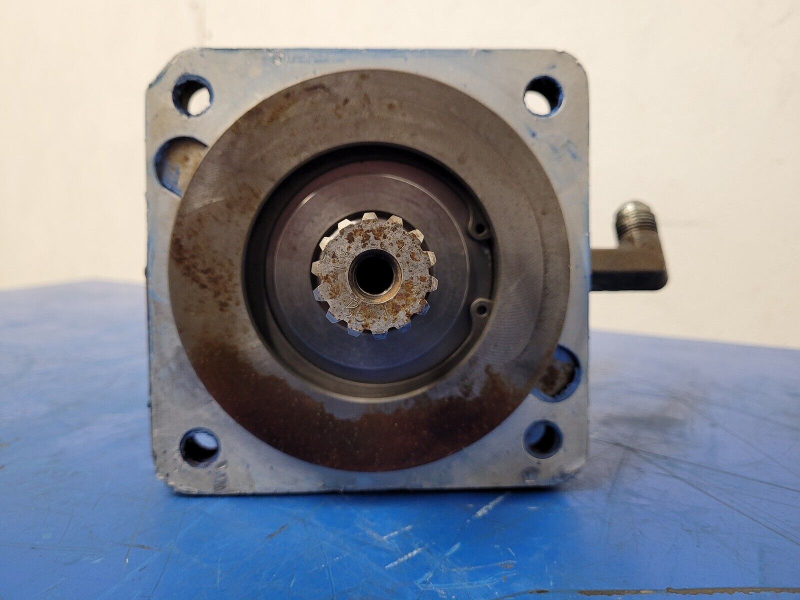 Hydro Leduc MA32 Bent Axis Hydraulic Motor SAE C 14T Splined J498b Rear Ports