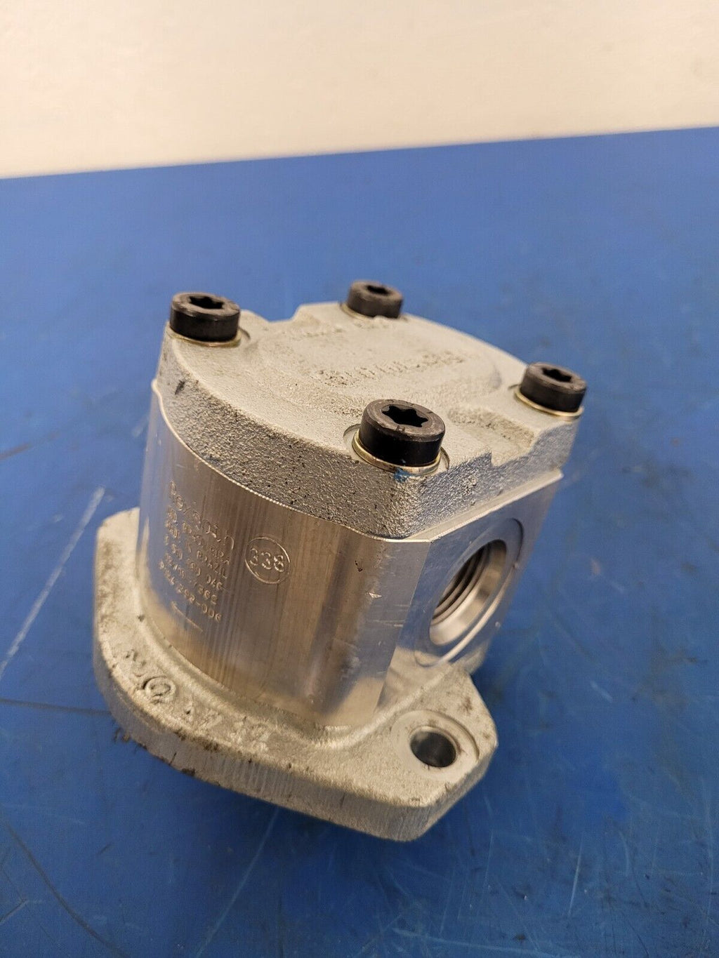 Bosch Rexroth 9 510 290 046 Hydraulic Gear Pump 12W19-7362