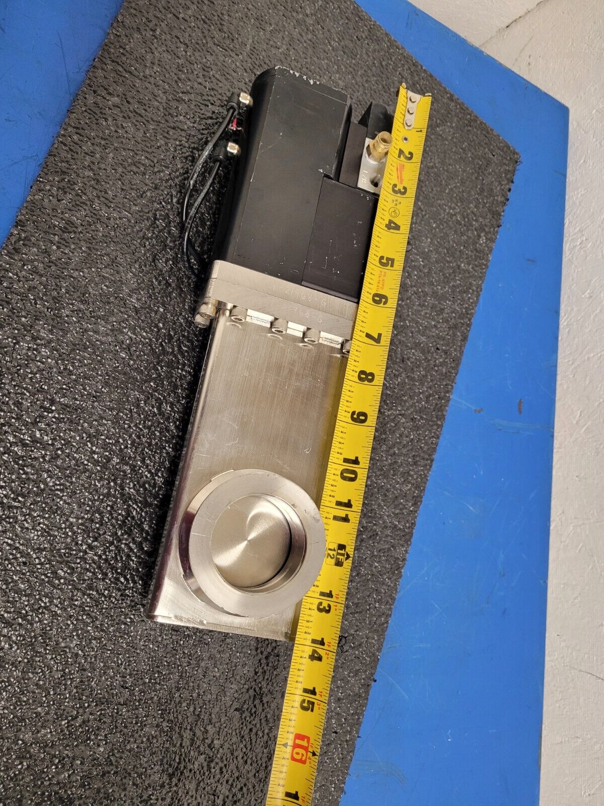 MDC KGV-2000V-P-01-07 2" KF-50 Solenoid Pneumatic High Vacuum Gate Valve Unit D