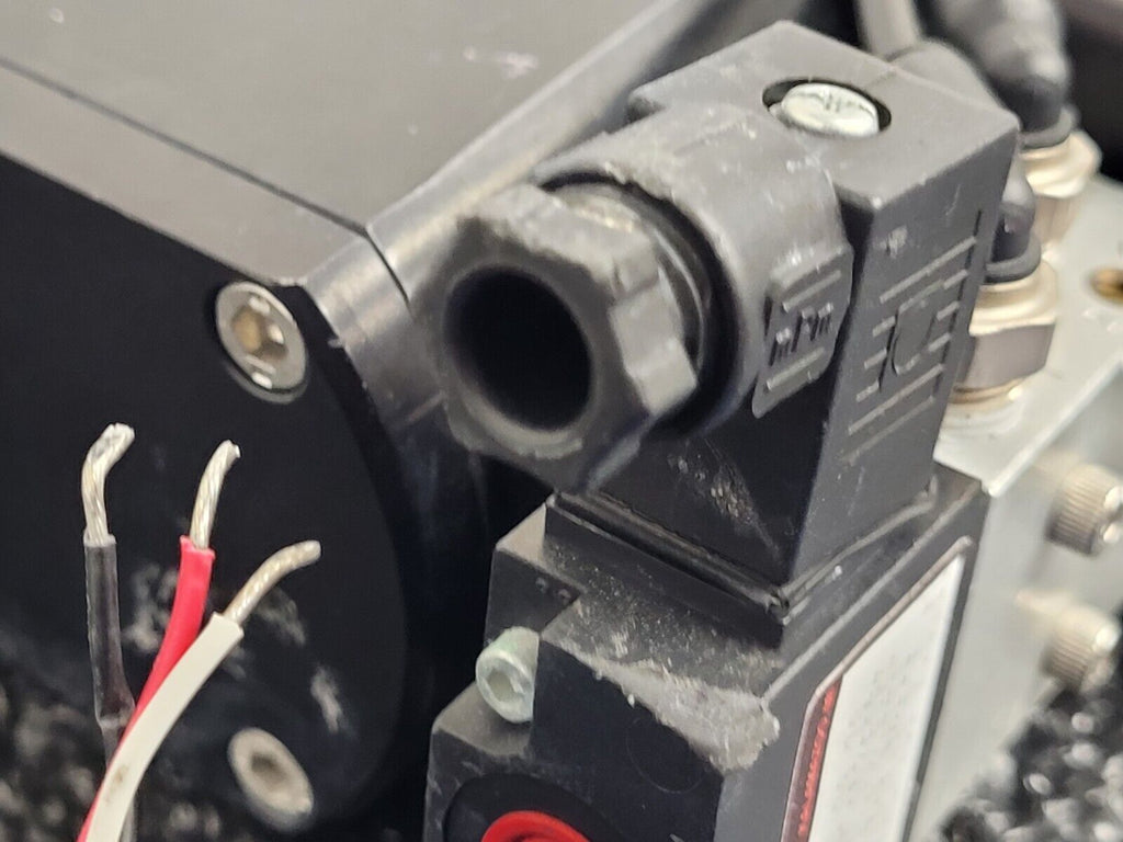 MDC KGV-2000V-P-01-07 2" KF-50 Solenoid Pneumatic High Vacuum Gate Valve Unit D