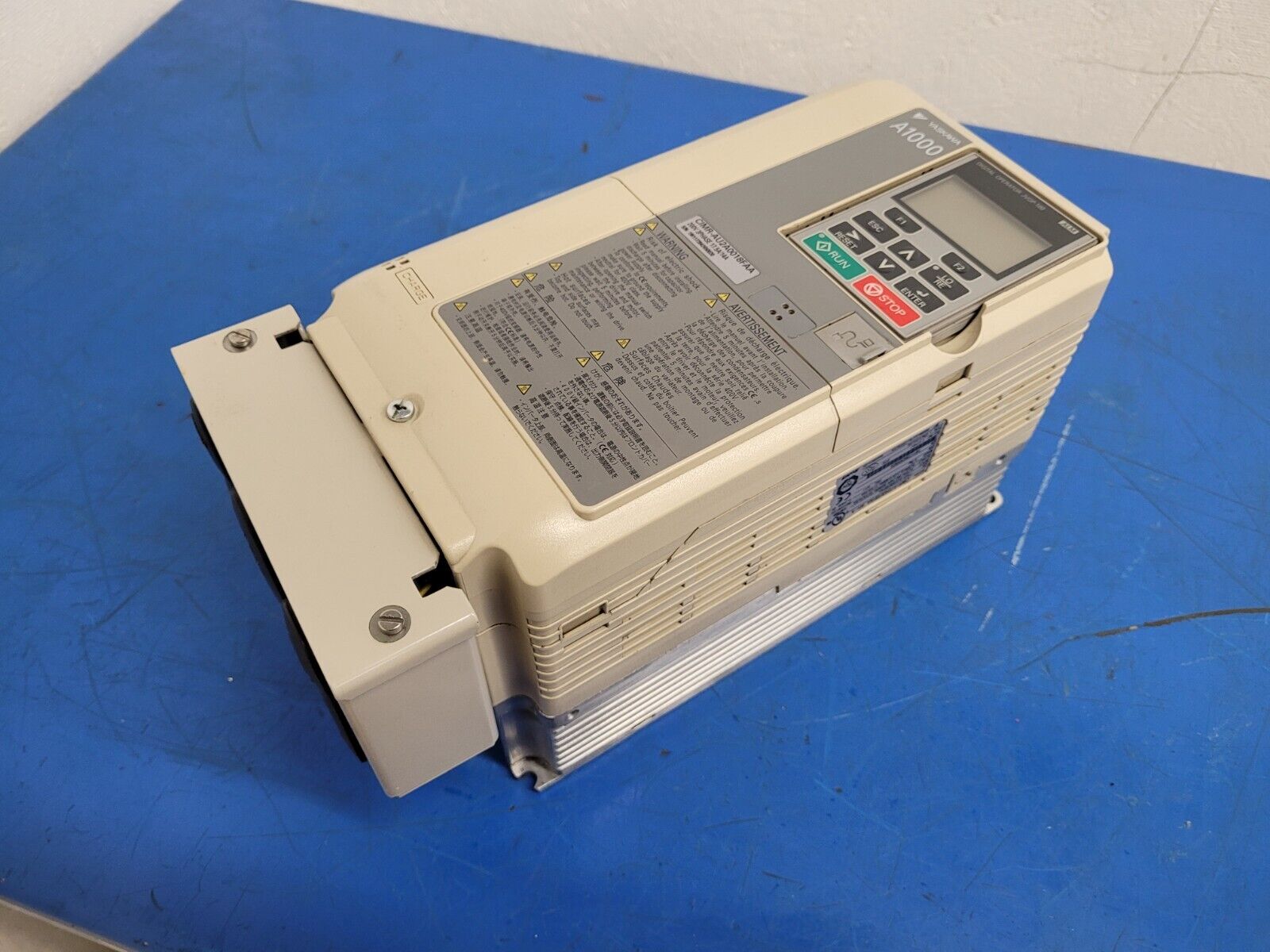 Yaskawa CIMR-AU2A0018FAA AC VFD Motor Drive A1000 Series 200V 3Ph 17.5A