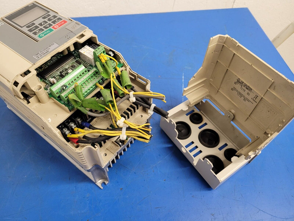 Yaskawa CIMR-AU2A0018FAA AC VFD Motor Drive A1000 Series 200V 3Ph 17.5A
