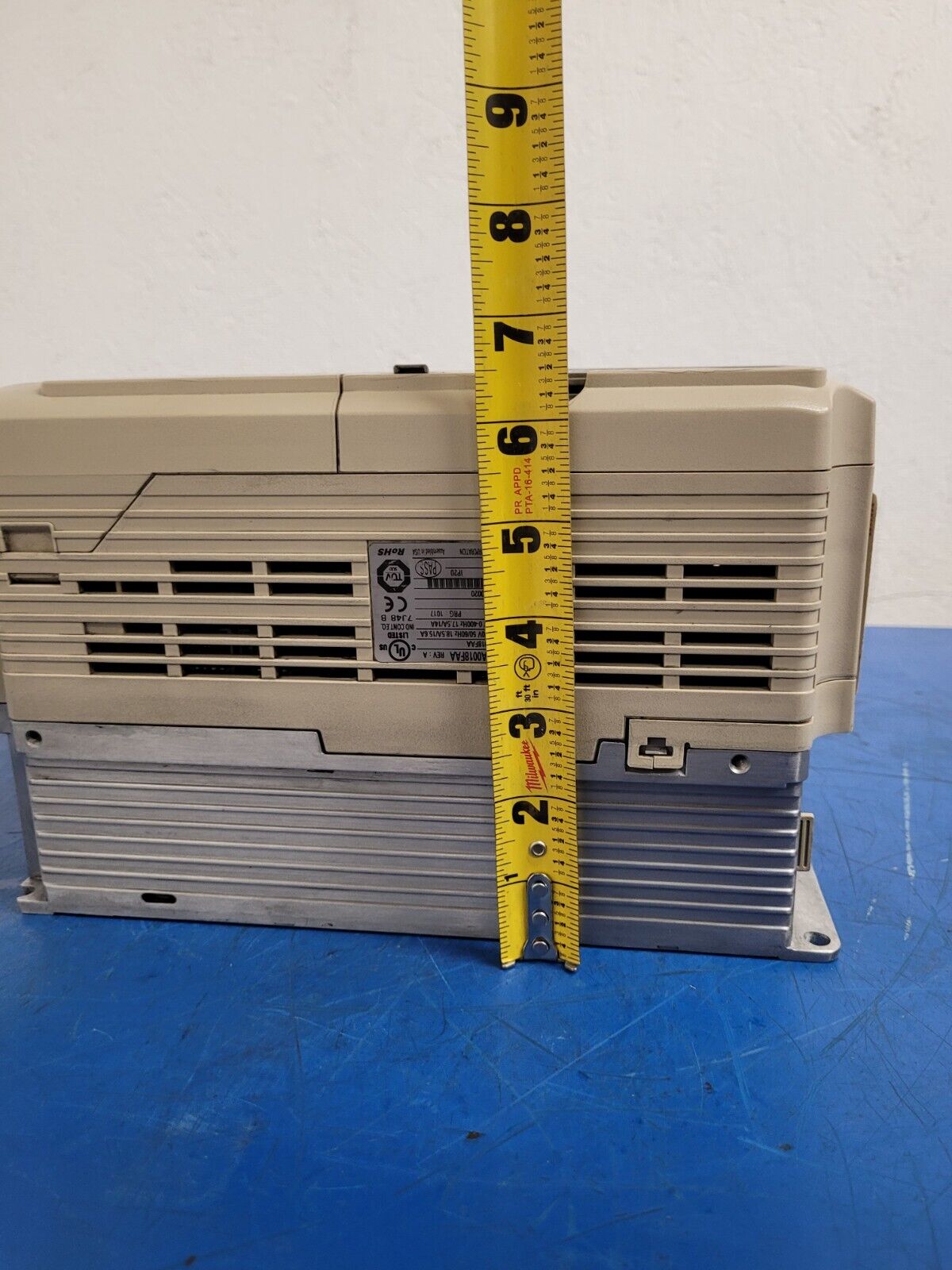 Yaskawa CIMR-AU2A0018FAA AC VFD Motor Drive A1000 Series 200V 3Ph 17.5A
