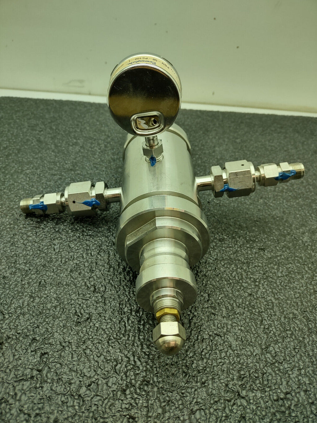 TESCOM PM000249A Pressure Regulator Swagelok Pressure Gauge PGU-50-PC100-L-4FSM