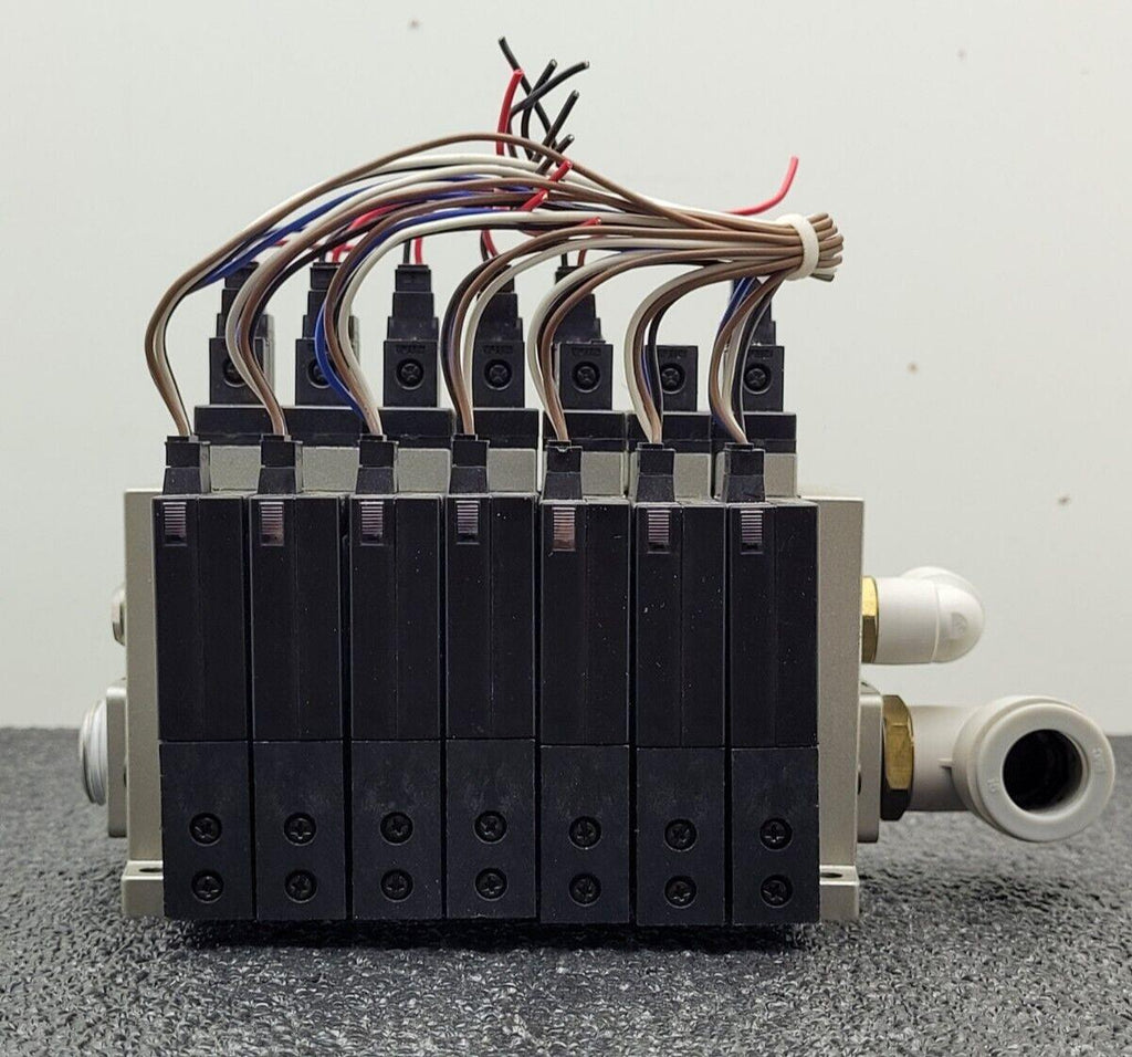 7 Valve Block SMC ZSE1-00-19C Compact Vacuum Switch Ejector 12-24VDC 0-15PSI