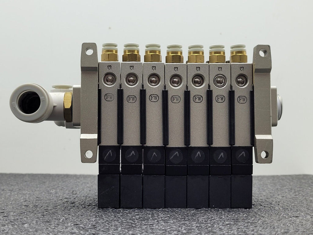 7 Valve Block SMC ZSE1-00-19C Compact Vacuum Switch Ejector 12-24VDC 0-15PSI