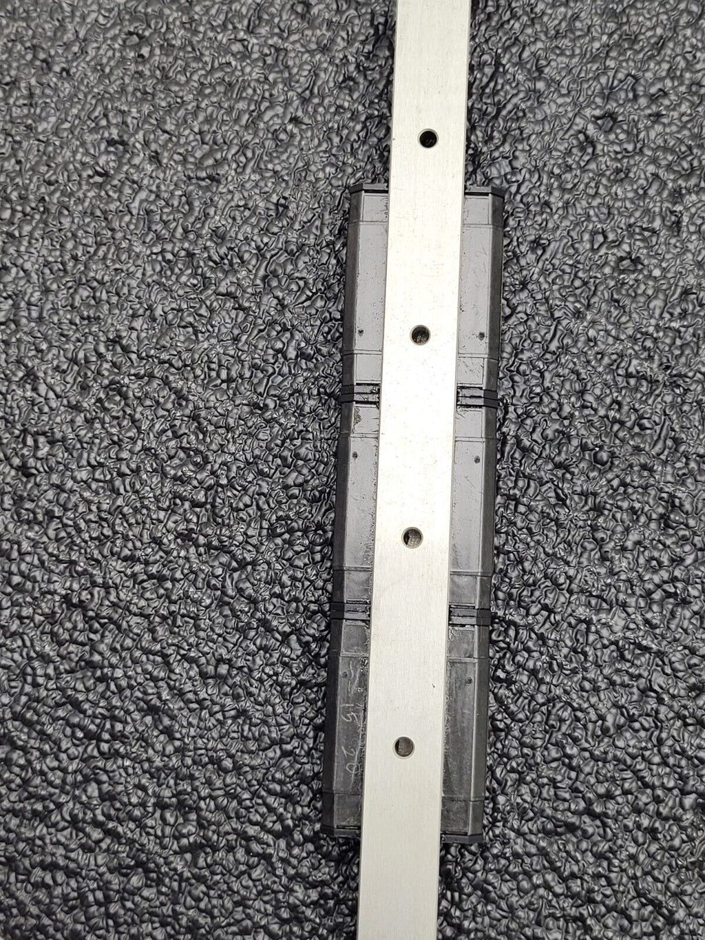 Lot of 2 Rails 6 blocks THK SRS15M OK135 Linear Bearing w/ 718 mm Rail