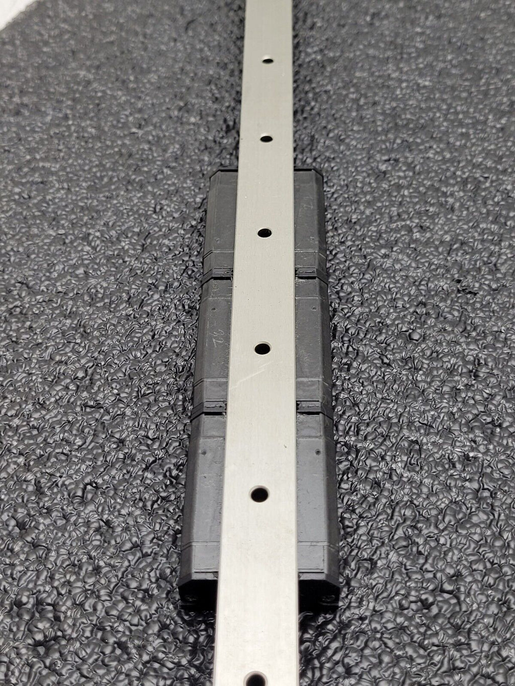 Lot of 2 Rails 6 blocks THK SRS15M OK135 Linear Bearing w/ 718 mm Rail
