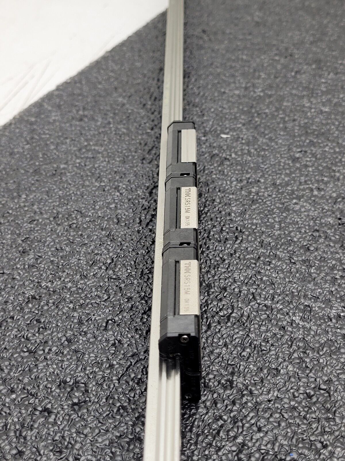 Lot of 2 Rails 6 blocks THK SRS15M OK135 Linear Bearing w/ 718 mm Rail