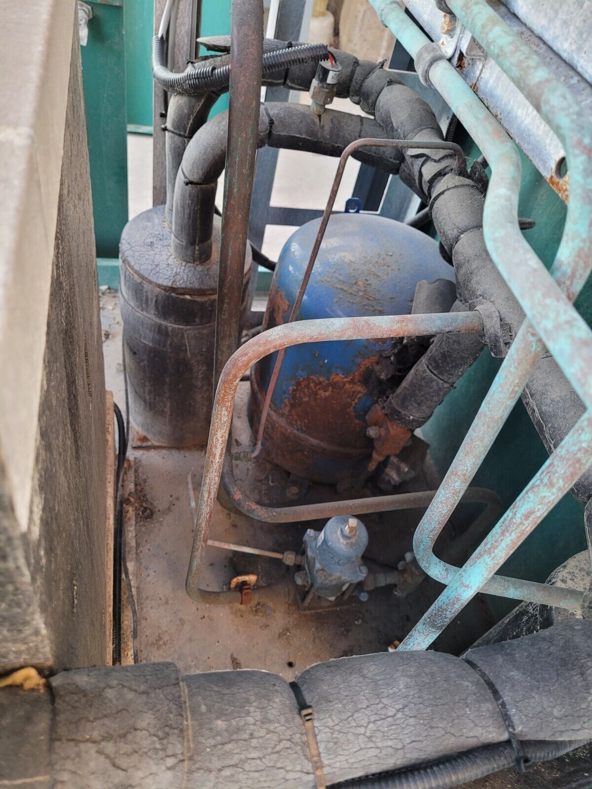 Champion Compressed Air Drier CRN1250A7C4N1DE 1250 SCFM 230PSI 460V 3PH 60Hz 12A