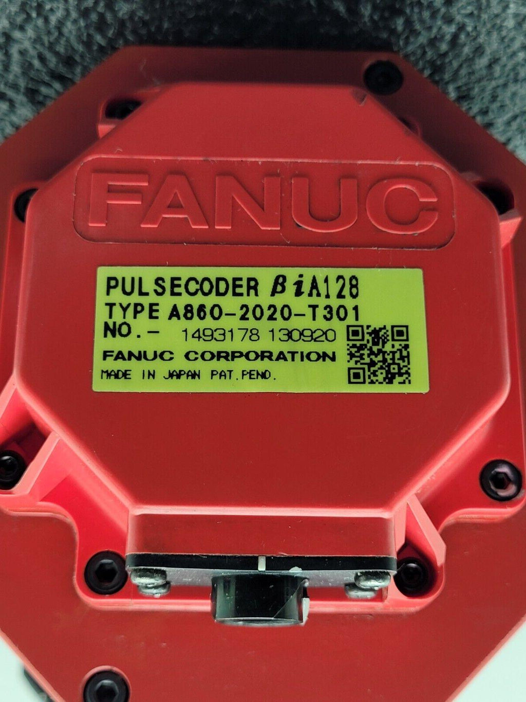 Fanuc A06B-0075-B303 AC Servo Motor 1.2kw 2000rpm Encoder A860-2020-T301 BiA128