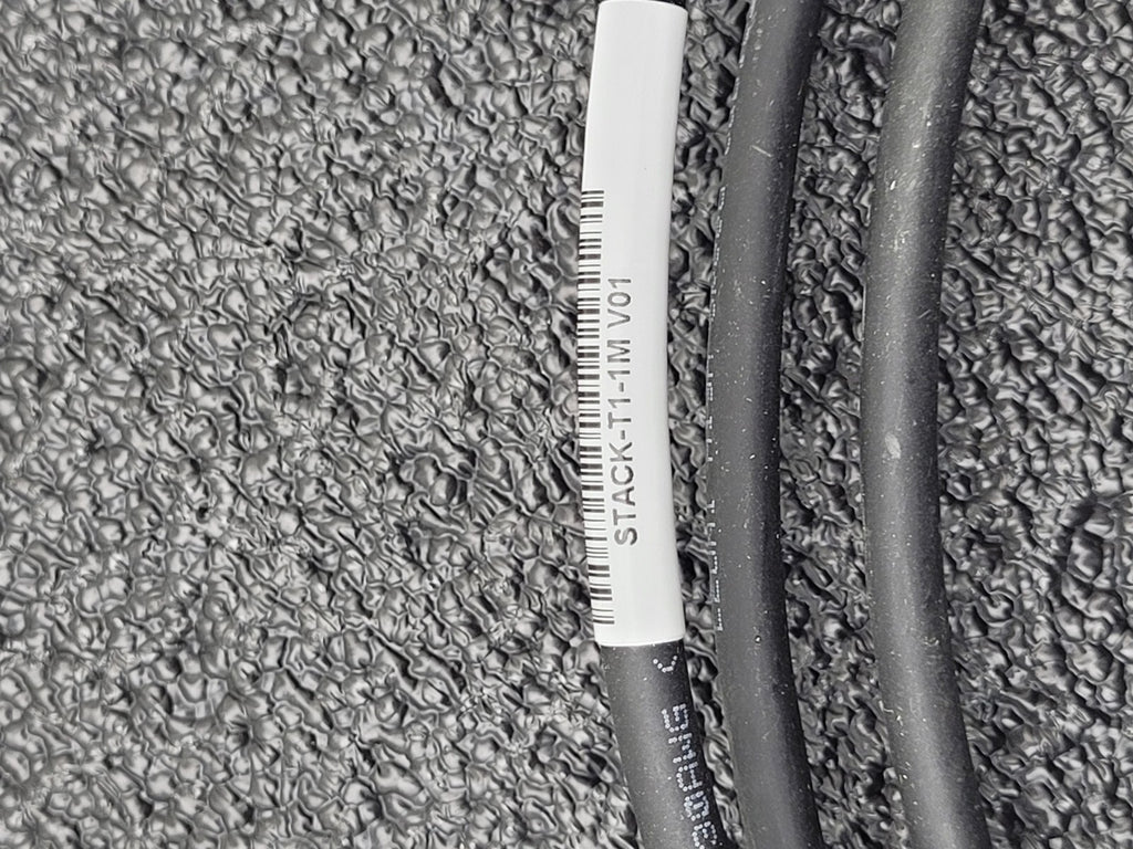 Cisco Stacking Cable 800-40404-01 STACK-T1-1M V01 for 3850 Series Good Condition