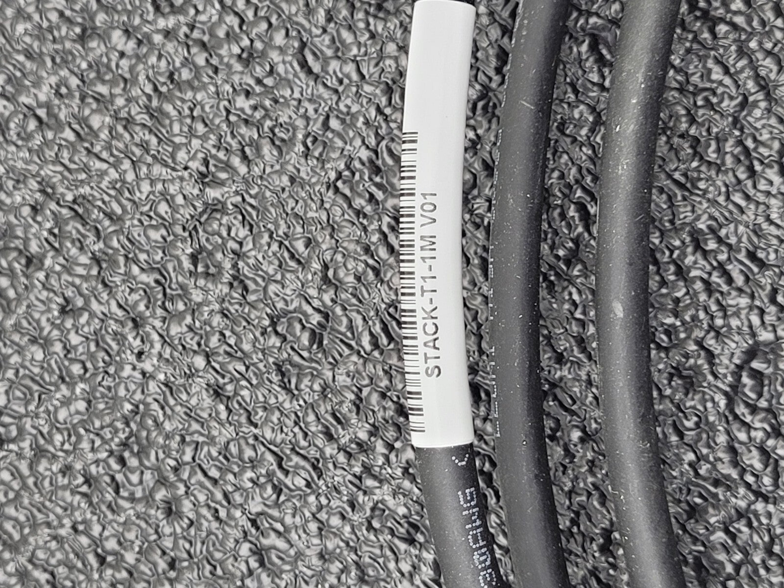 Cisco Stacking Cable 800-40404-01 STACK-T1-1M V01 for 3850 Series Good Condition