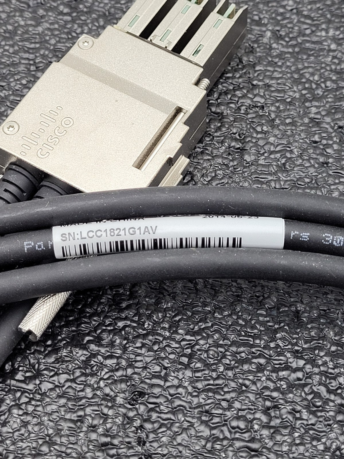 Cisco Stacking Cable 800-40404-01 STACK-T1-1M V01 for 3850 Series Good Condition
