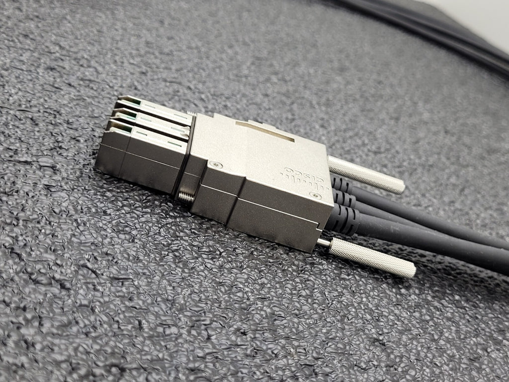 Cisco Stacking Cable 800-40404-01 STACK-T1-1M V01 for 3850 Series Good Condition