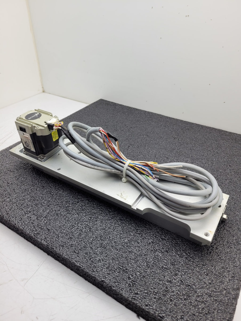 Schneider MDrive 23 Hybrid Motor Driver Belt Drive Linear Actuator 8" Travel