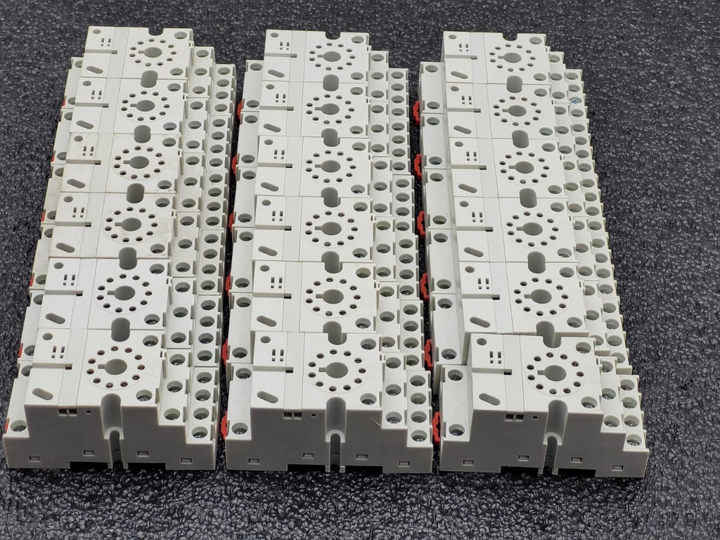 Lot of 20 + 3  Automation Direct 750-3C-SKT Relay Mount DIN Rail Base New