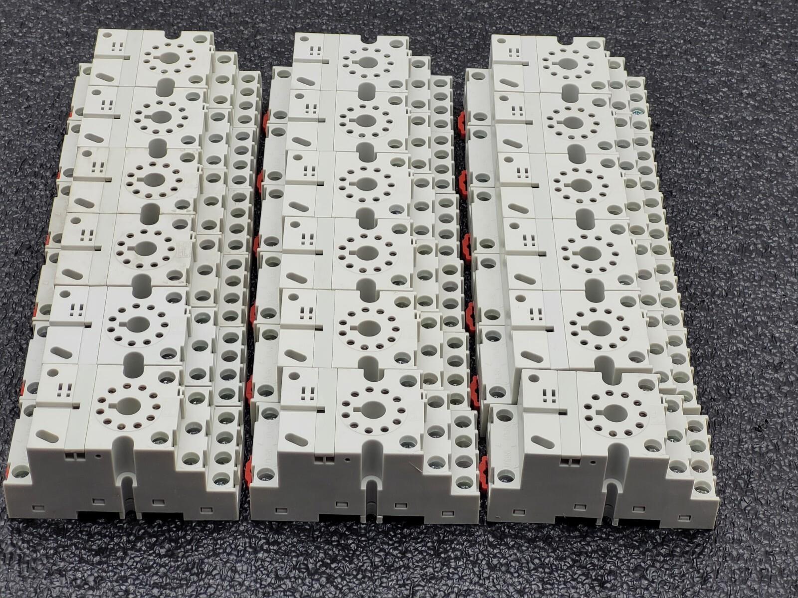 Lot of 20 + 3  Automation Direct 750-3C-SKT Relay Mount DIN Rail Base New