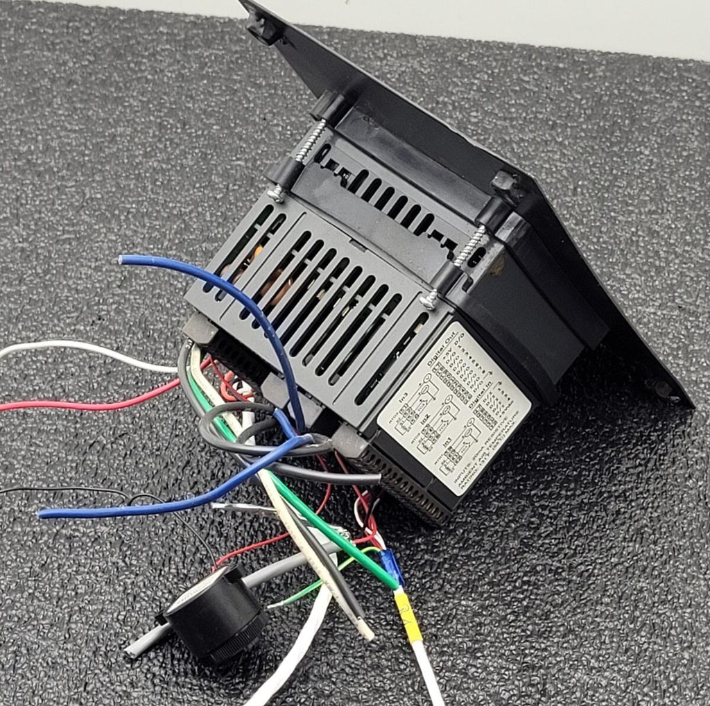 Watlow Temperature Single Channel Ramping Control F4SH-CCA6-11RG 100-240VAC In