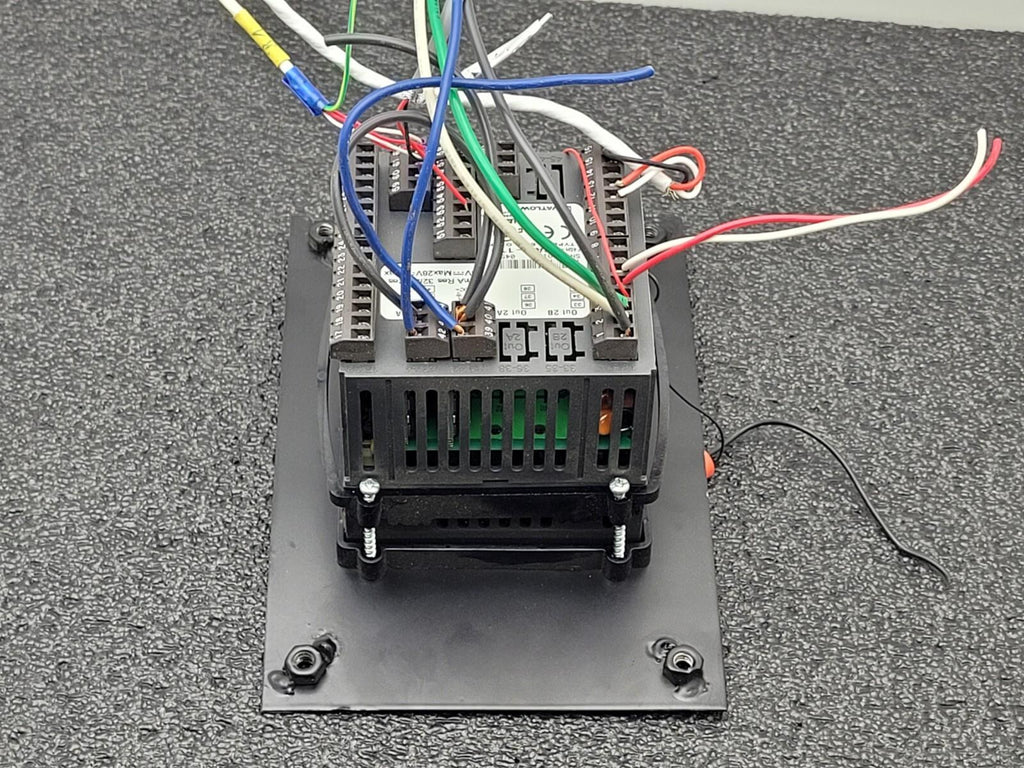 Watlow Temperature Single Channel Ramping Control F4SH-CCA6-11RG 100-240VAC In