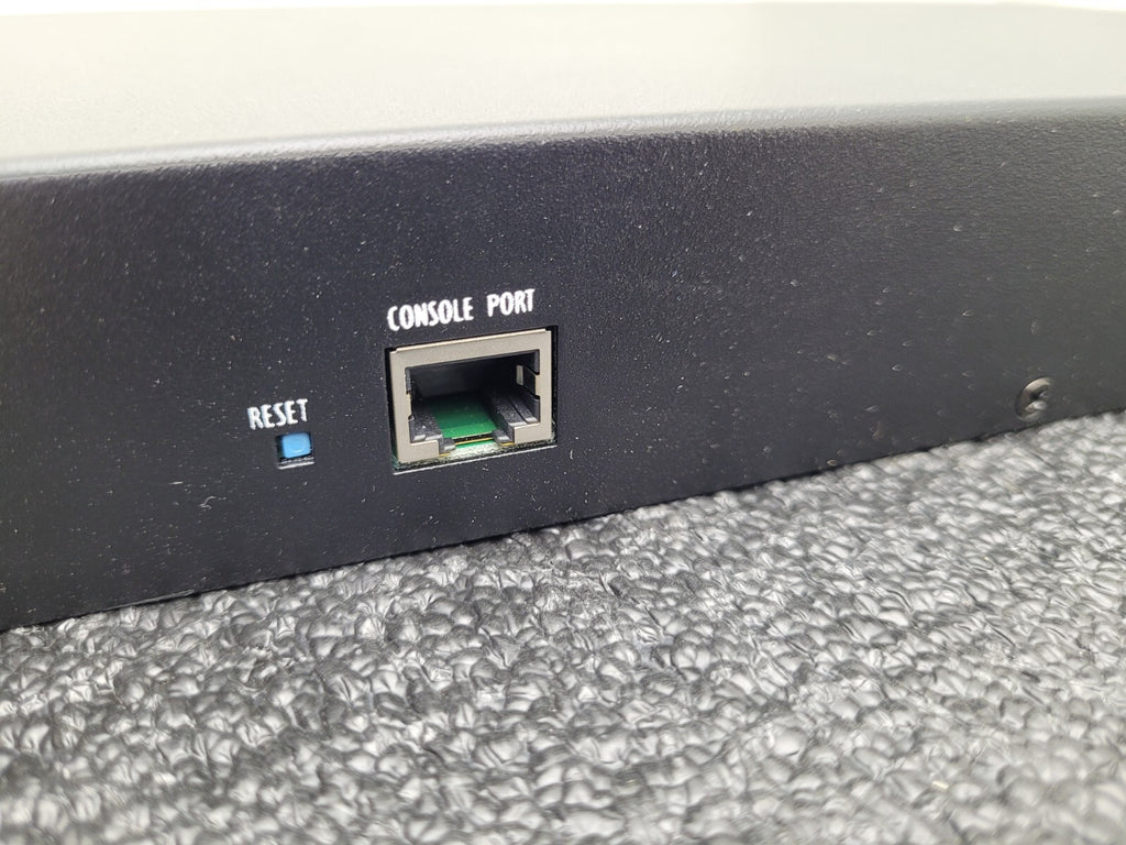 Digi ConnectPort TS 16 Terminal Server 50001551-01 w/ Brackets