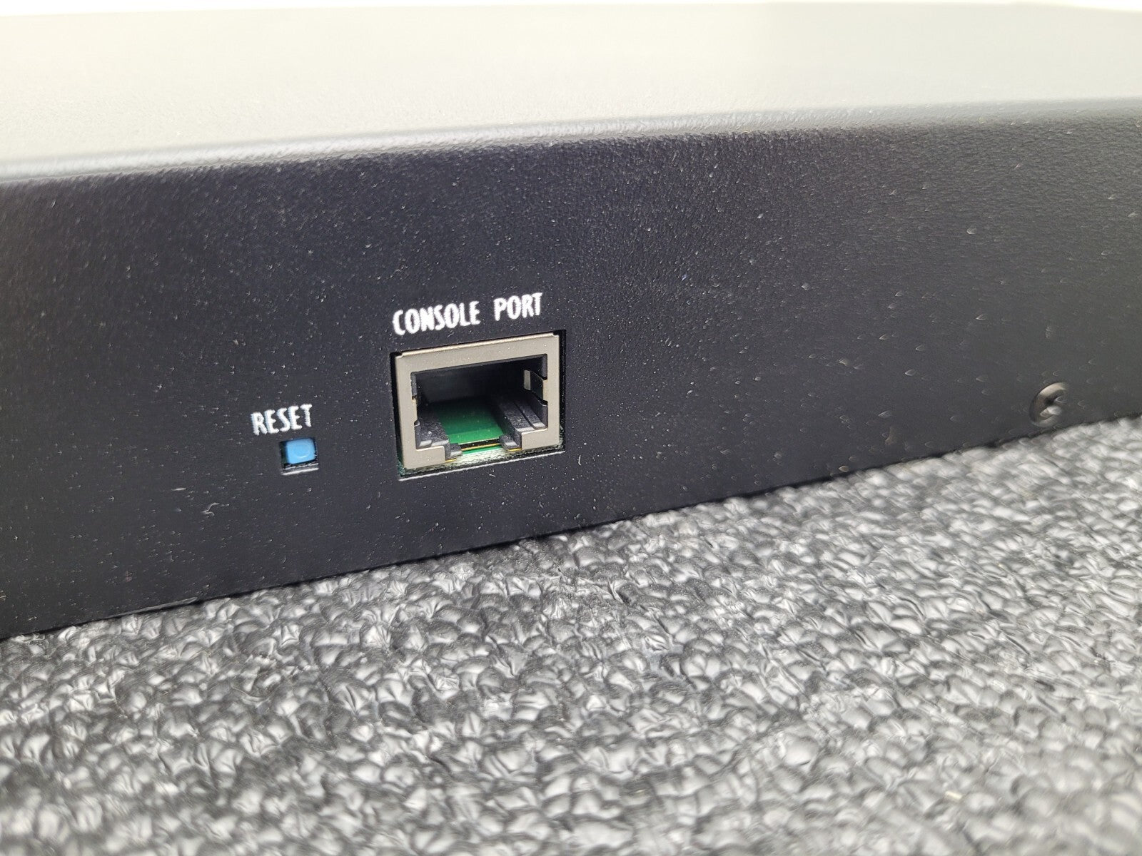 Digi ConnectPort TS 16 Terminal Server 50001551-01 w/ Brackets