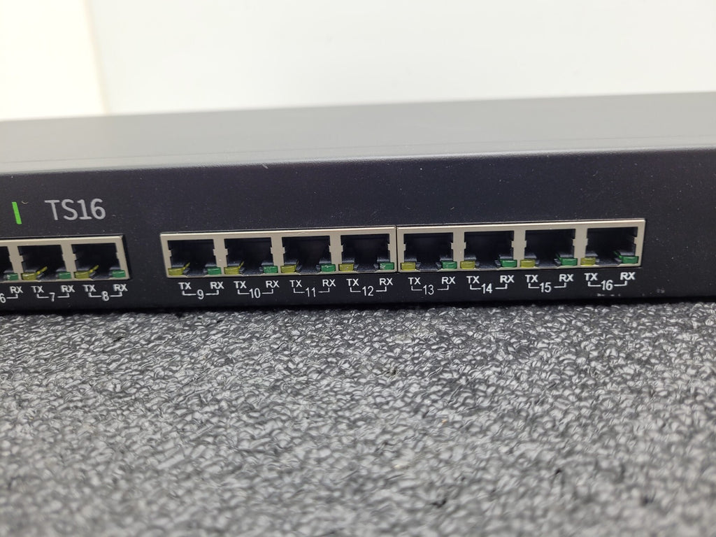 Digi ConnectPort TS 16 Terminal Server 50001551-01 w/ Brackets