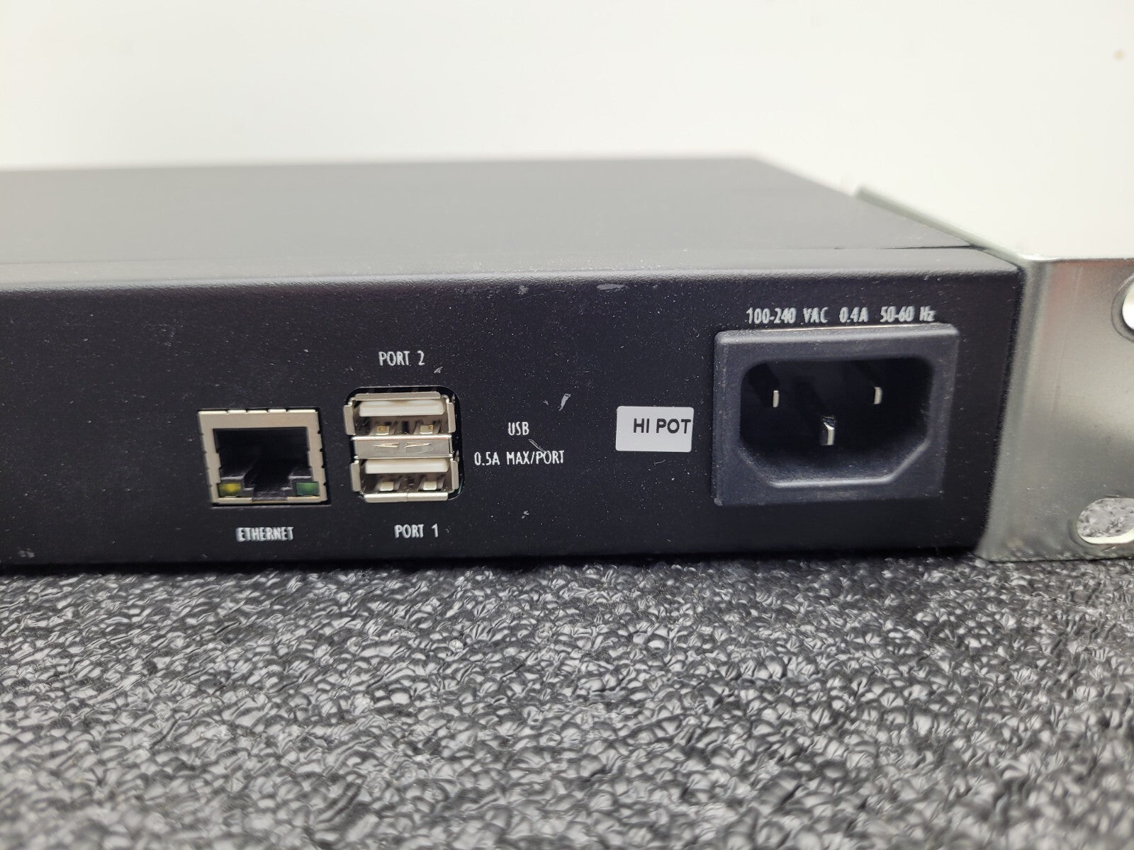 Digi ConnectPort TS 16 Terminal Server 50001551-01 w/ Brackets