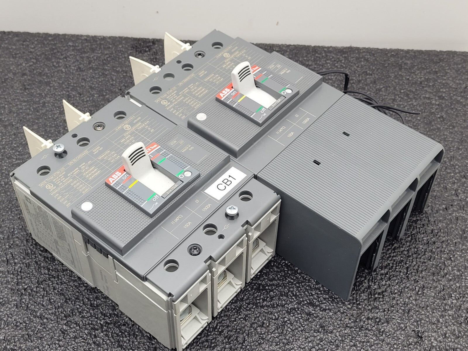 Lot of 2 ABB SACE TMAX XT3N  225 Circuit Breaker