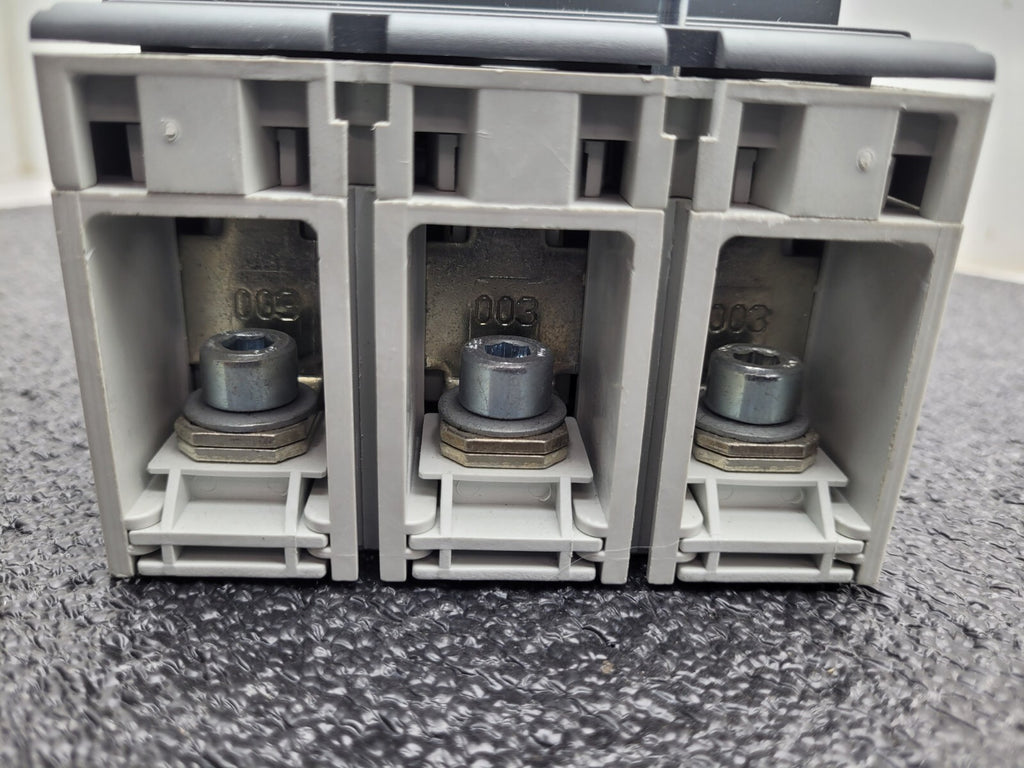 Lot of 2 ABB SACE TMAX XT3N  225 Circuit Breaker