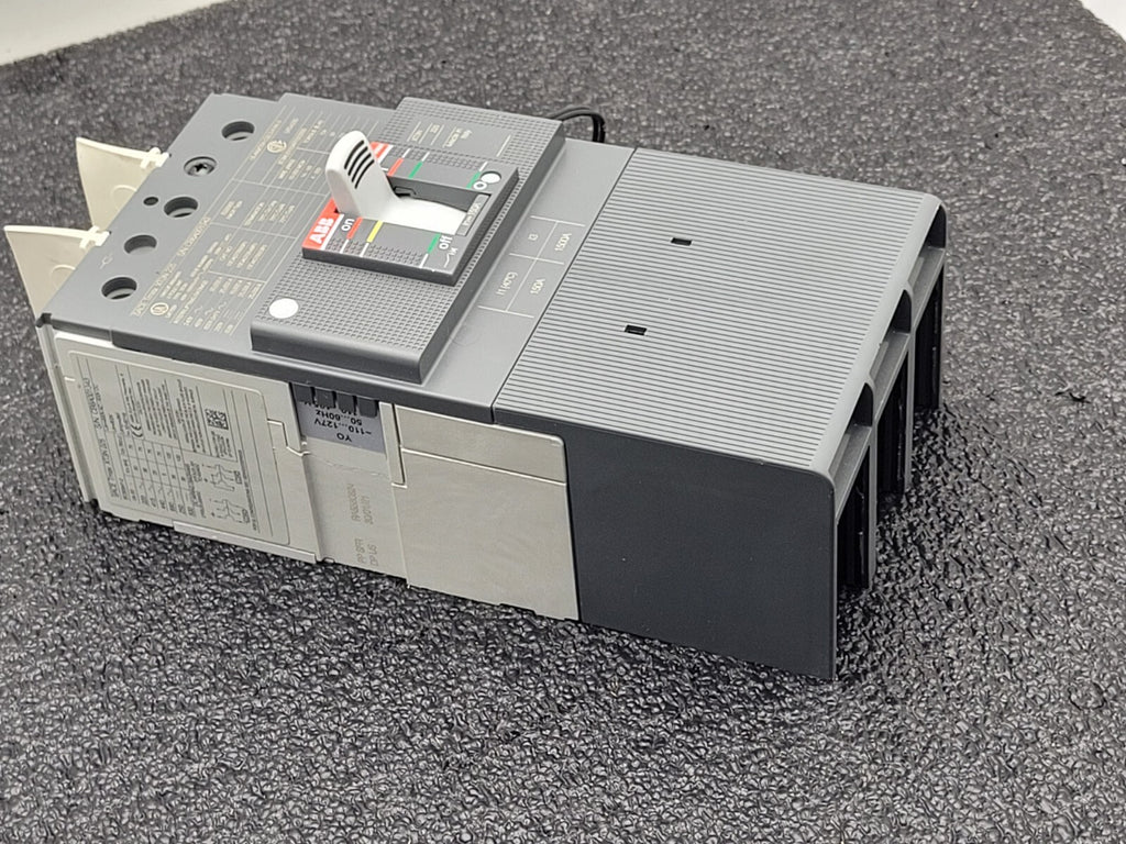 Lot of 2 ABB SACE TMAX XT3N  225 Circuit Breaker