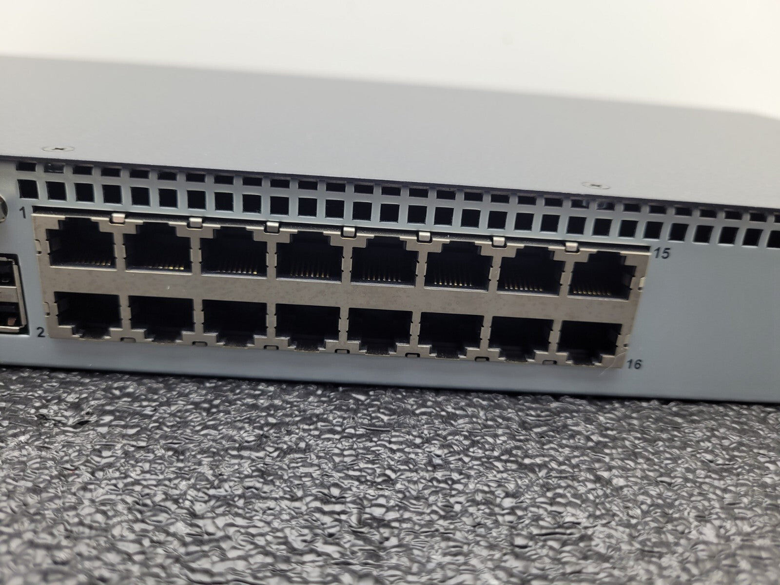 HP AF621A 16-Ports External KVM Switch 578714-002