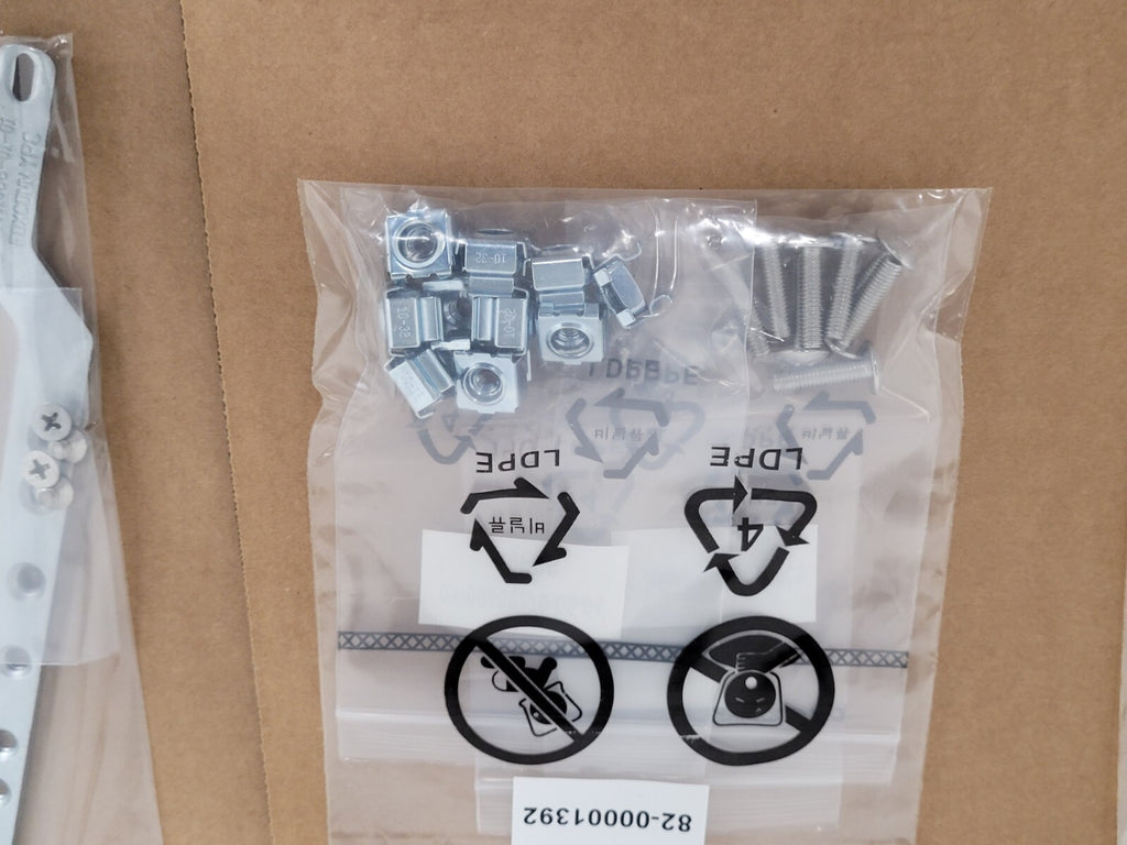 New HP FHDW013-03 StorageWorks MSA2000 Left & Right Rack Mount Rail Kit
