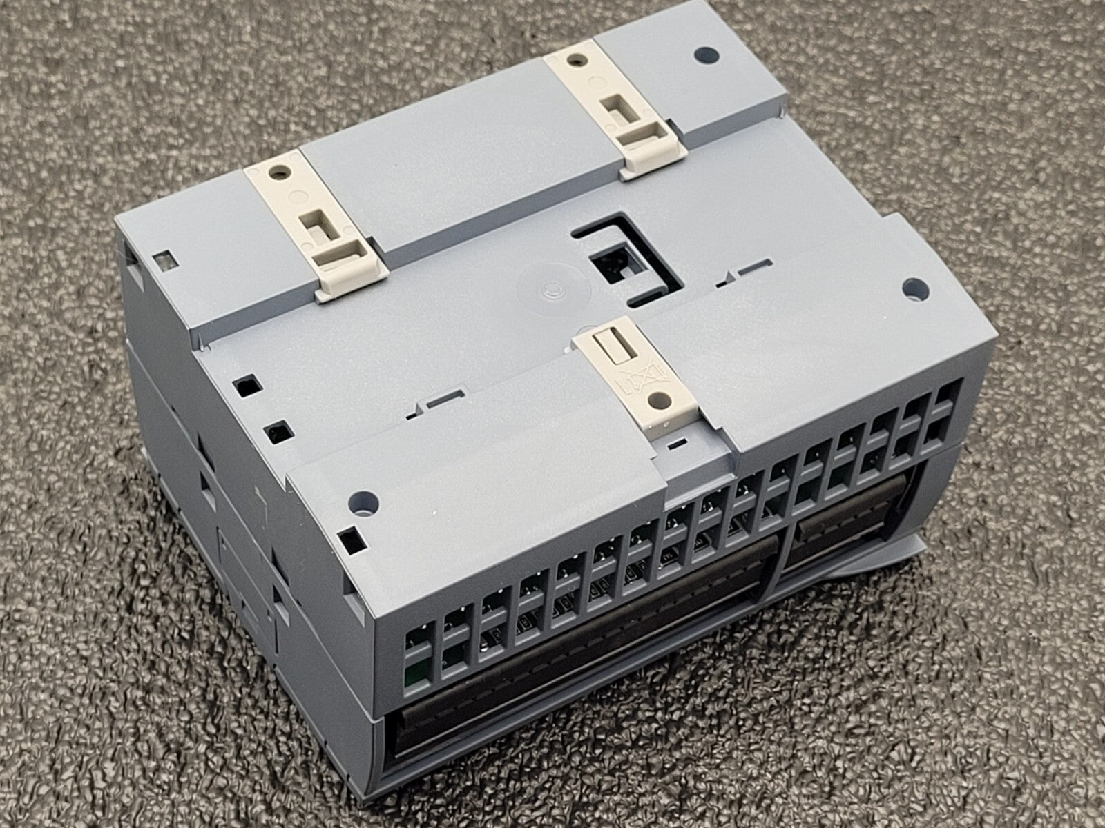 Siemens SIMATIC S7-1200 CPU 1215C 6ES7 215-1AG40-0XB0 6ES7215-1AG40-0XB0